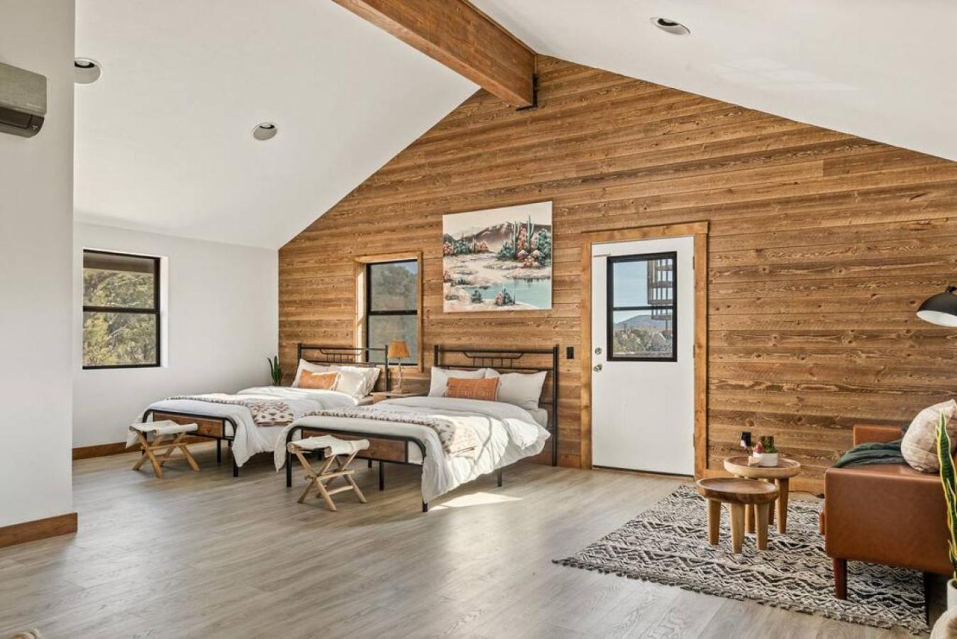 Steel Pine Lodge A Rustic Mountain Retreat Views Baldwin Lake Eksteriør bilde
