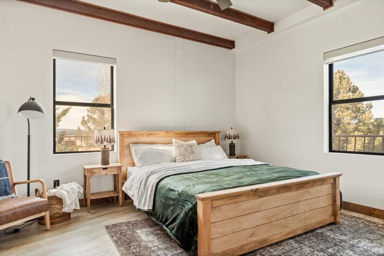 Steel Pine Lodge A Rustic Mountain Retreat Views Baldwin Lake Eksteriør bilde