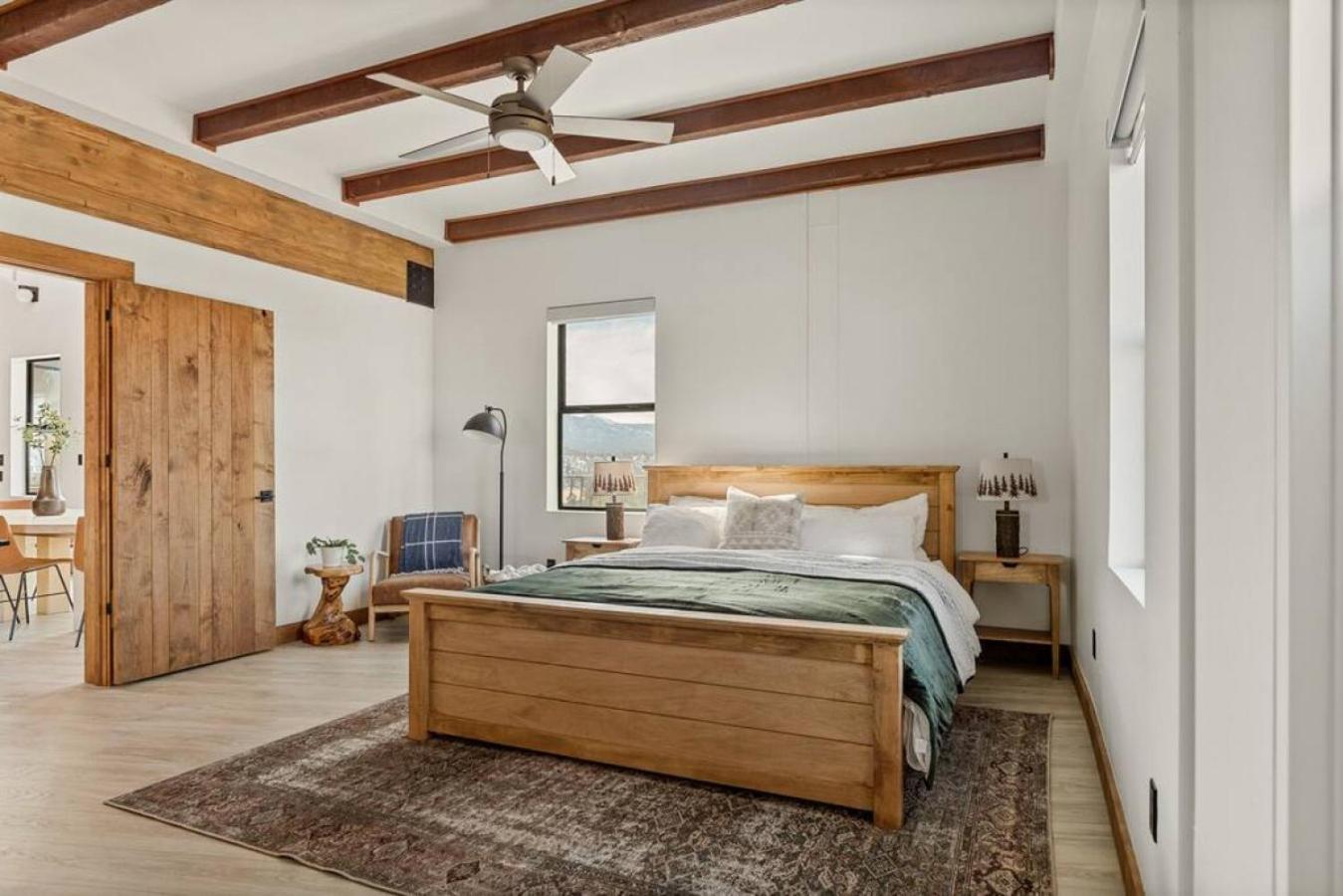 Steel Pine Lodge A Rustic Mountain Retreat Views Baldwin Lake Eksteriør bilde
