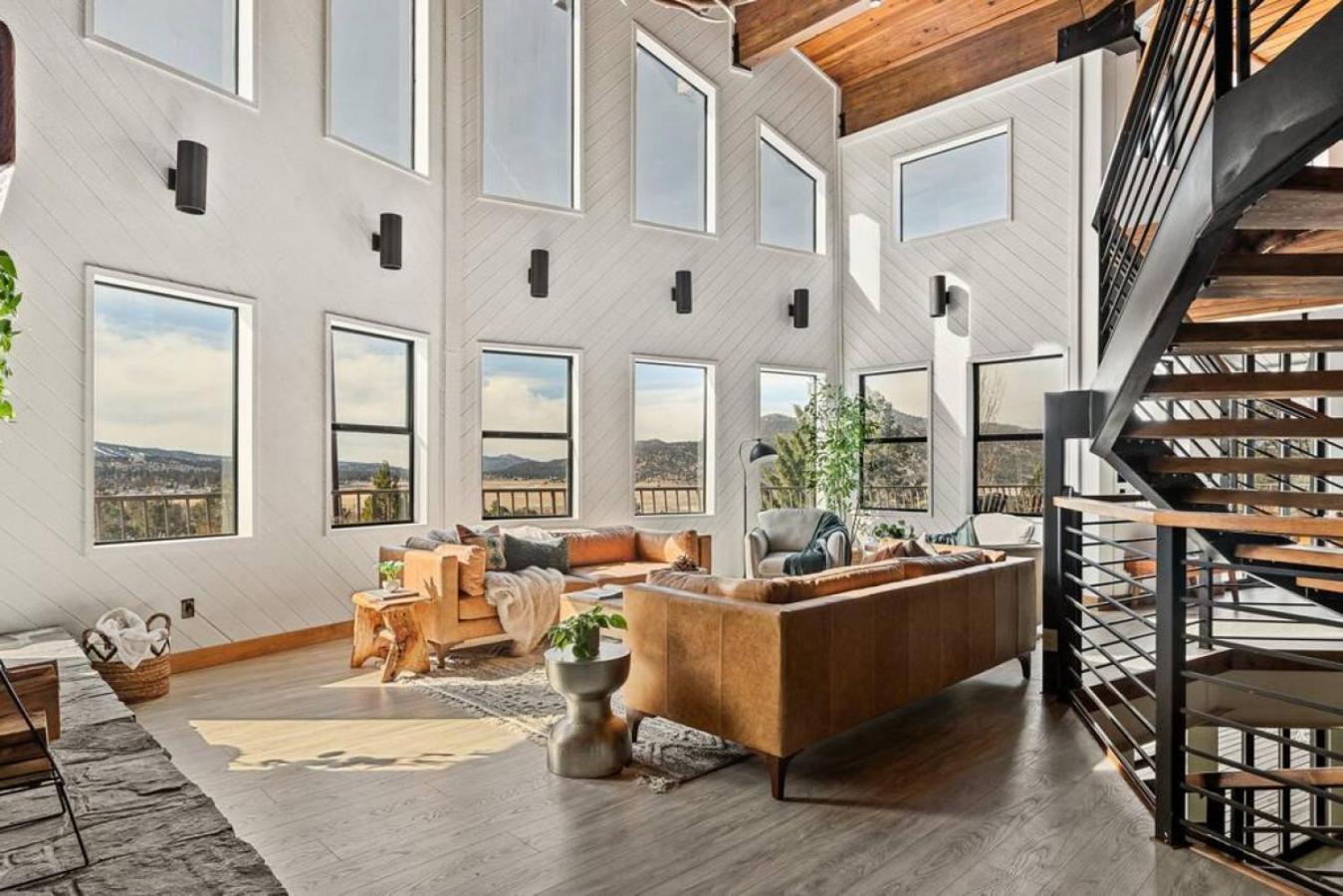 Steel Pine Lodge A Rustic Mountain Retreat Views Baldwin Lake Eksteriør bilde