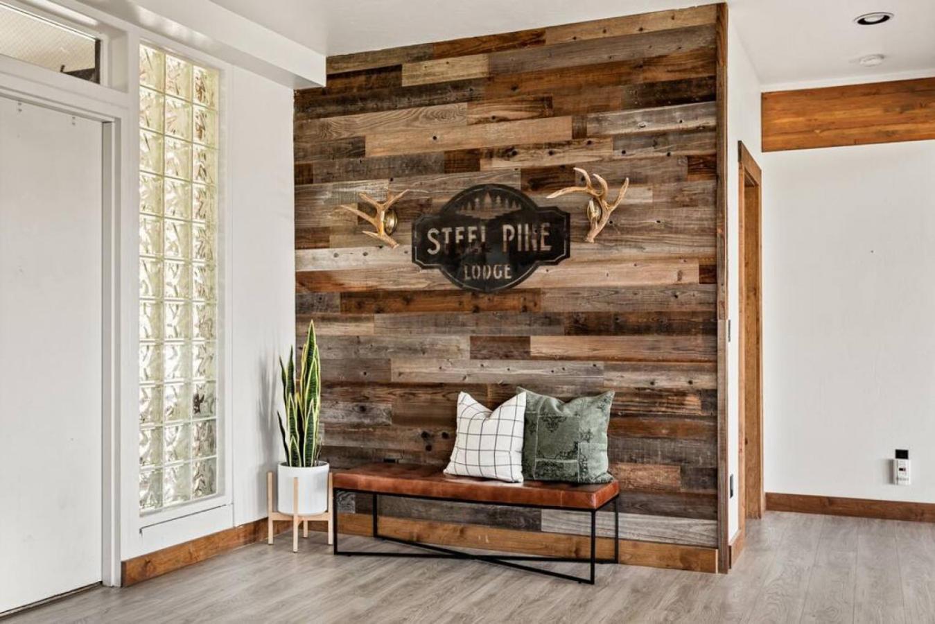 Steel Pine Lodge A Rustic Mountain Retreat Views Baldwin Lake Eksteriør bilde